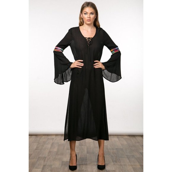 Boutique Dresses & Skirts - Women's Long Bell Sleeve with Embroidered Sleeve Midi Dress Contemporary Black